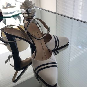 Kate Spade size 81/2 cream and black ankle wrap pump, classic style.